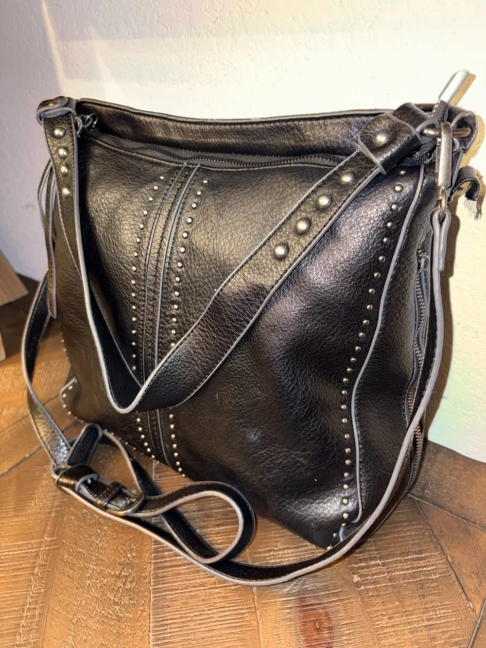 Montana West Black Studded Conceal Carry CCW Crossbody Western Purse - Picture 3 of 8